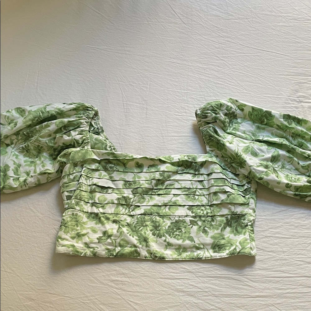 A&F Puff Sleeve Crop Top